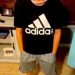 Black adidas shirt Kids